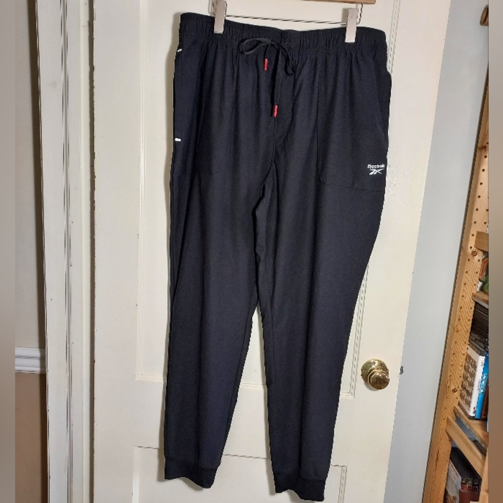 Mens Reebok jogger pants, XL